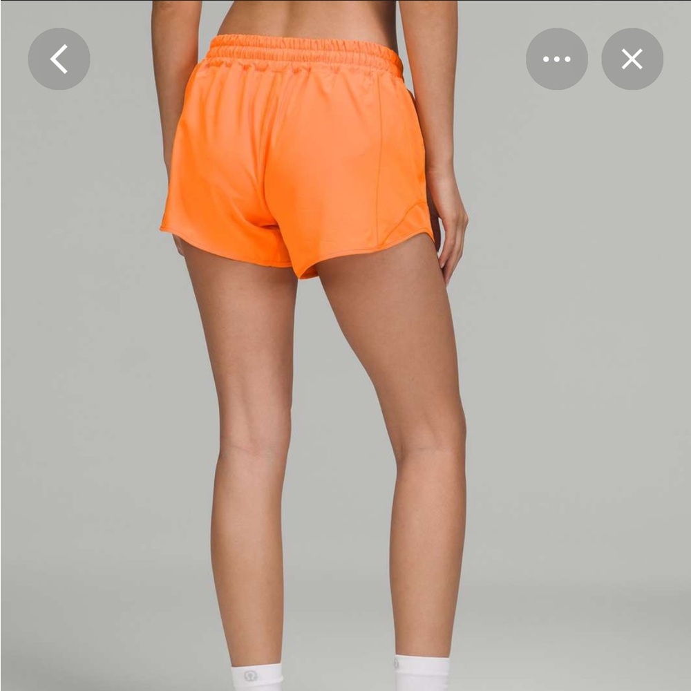 lululemon hotty hot shorts 2.5”
